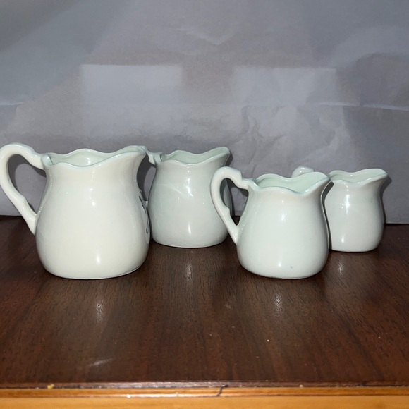 Set of Creamer Measuring Cups which are possibly ceramic or maybe pottery - Picture 10 of 11